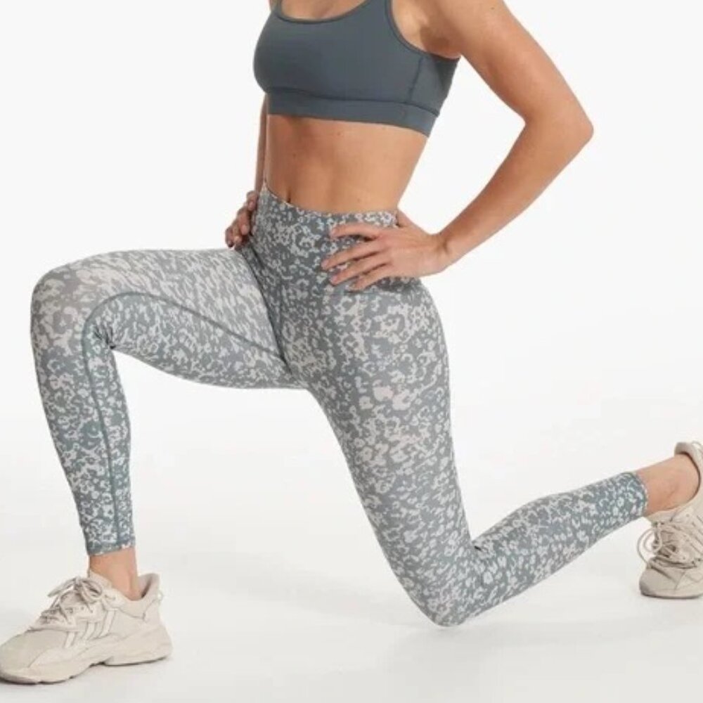 NEW Vuori Clean Elevation Dreamknit Move Leggings *Light Stone Bloom* Womens XS